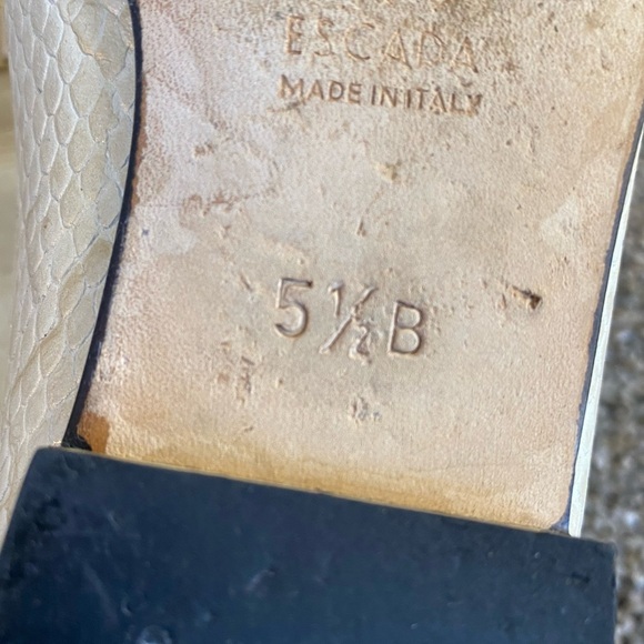 Escada Light Gold/Tan Croc Embossed Moccasin Flats Italy 5.5 - Picture 10 of 10